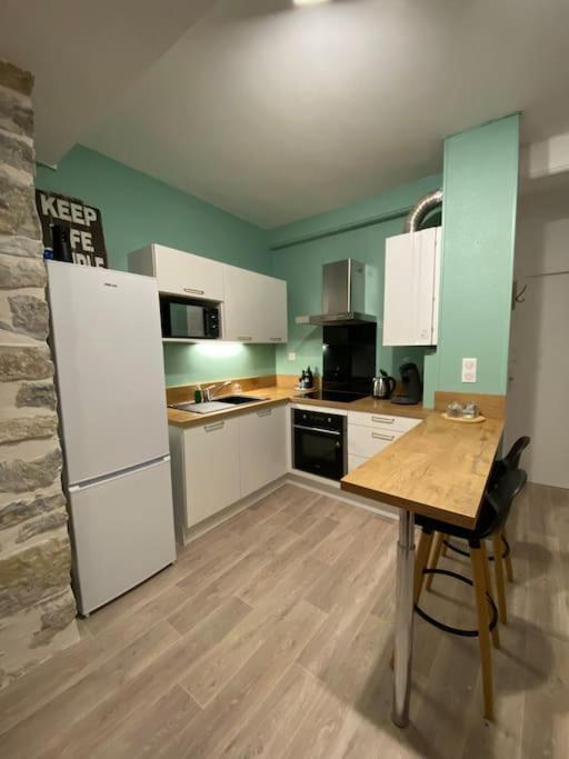 Charmant Studio Idealement Place Et Paisible ! Oloron-Sainte-Marie Ngoại thất bức ảnh
